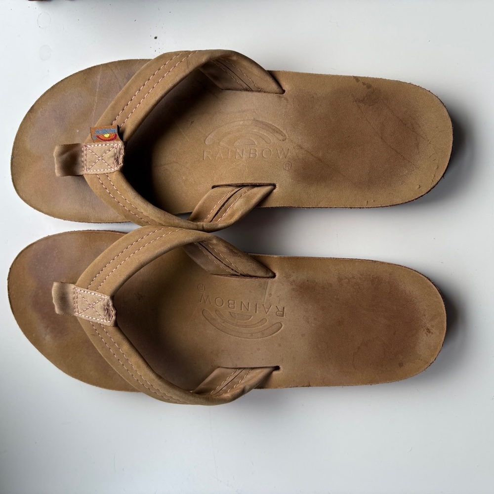 Rainbow Classic Tan Sandals size 9